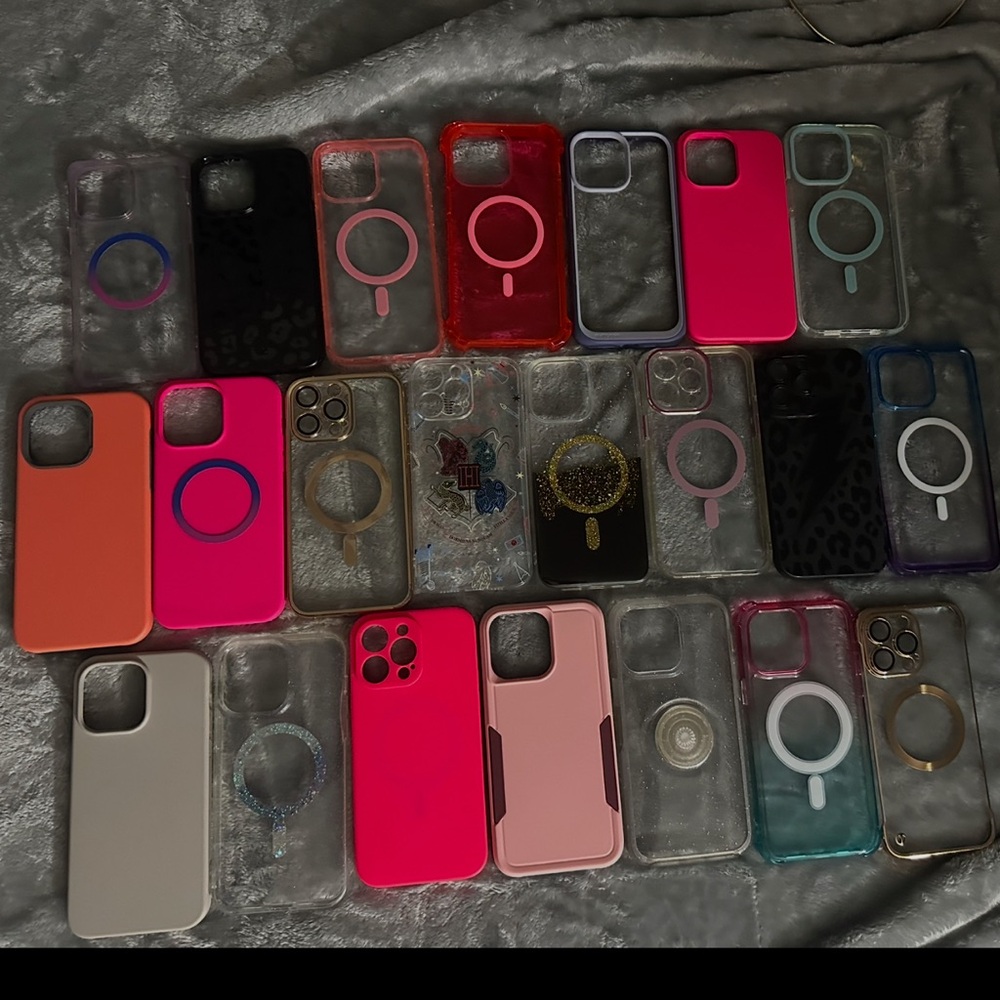 Lot of 22 iphone  14 Pro Max cases.
